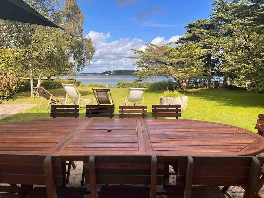 Fantastic 6 Bedroom House With Stunning Sea View Arzon