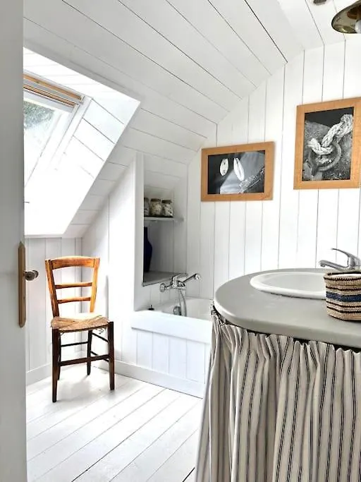 Fantastic 6 Bedroom House With Stunning Sea View Arzon
