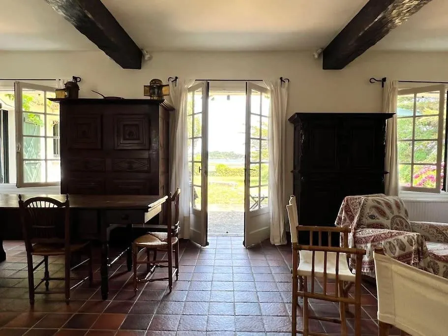 Fantastic 6 Bedroom House With Stunning Sea View Arzon