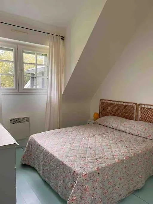 Fantastic 6 Bedroom House With Stunning Sea View Arzon France
