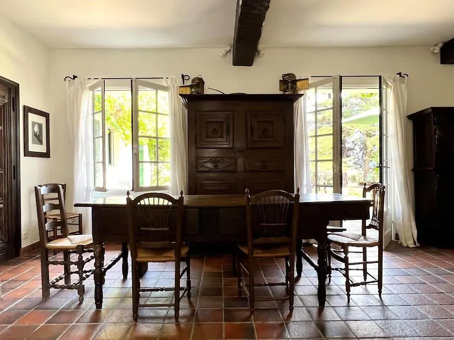 Holiday home Fantastic 6 Bedroom House With Stunning Sea View Arzon